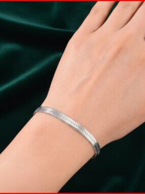 Snake Chain Bracelet in Stainless Steel (7.0-8.0In)